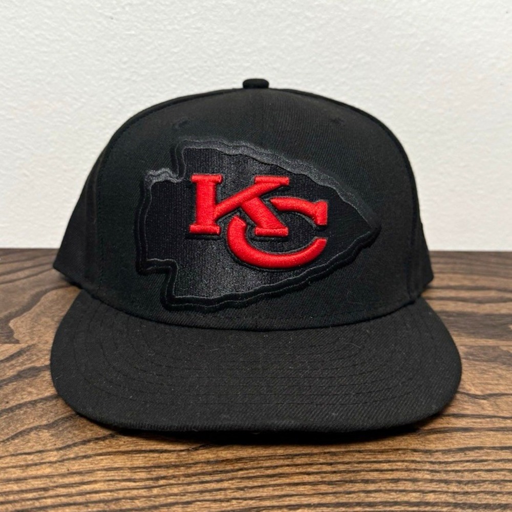 New Era 9FIFTY NFL Kansas City Chiefs Black Red Snapback Cap One Size